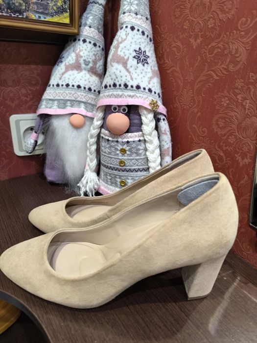 Продам туфлі  жіночі.