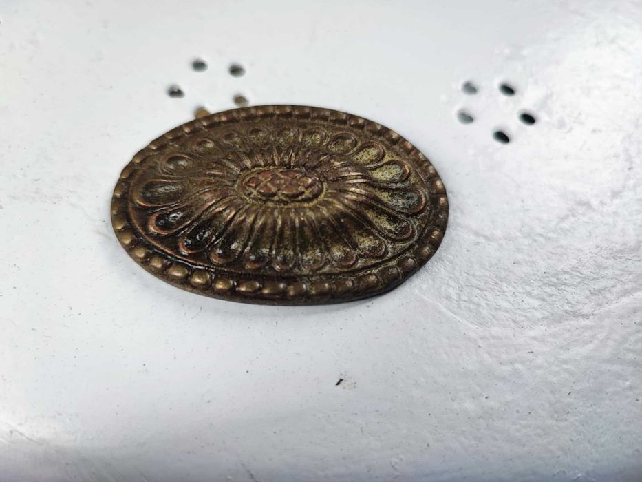 Przedwojenna mosiężna aplikacja do mebel,zegar,plafon itp.