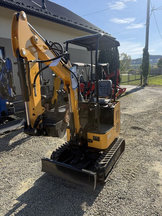NOWA minikoparka 1.2t Diggo D15  rozszeszane gasienice ramie skretne