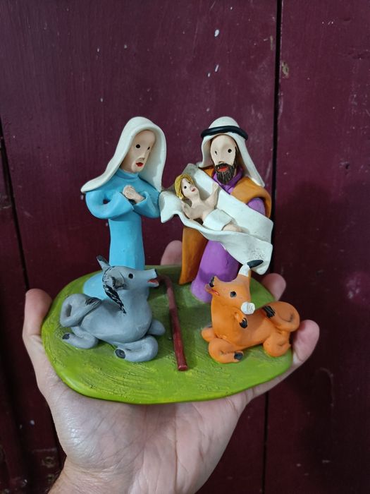 Figuras em barro com defeito