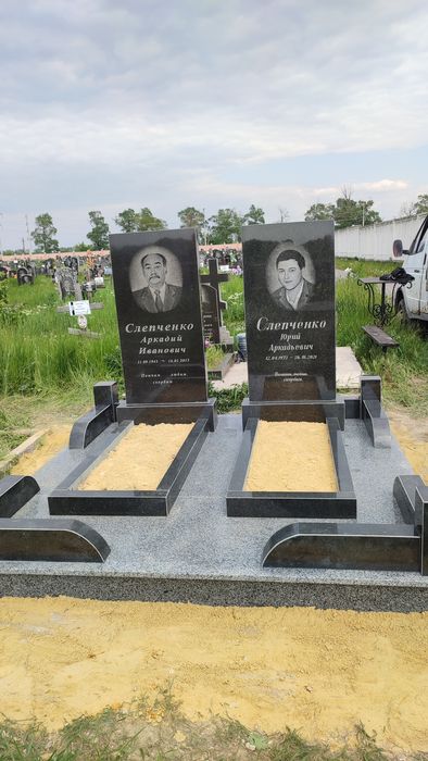 Гранитные памятники от 7000гр