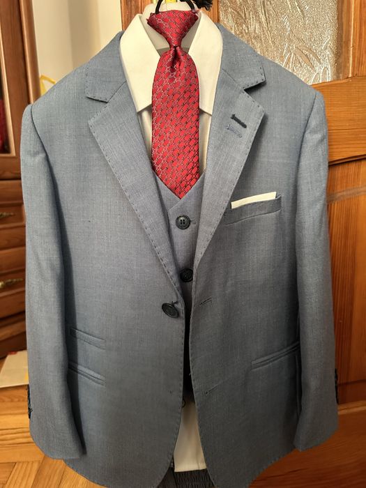 Продам дитячий костюм трійка