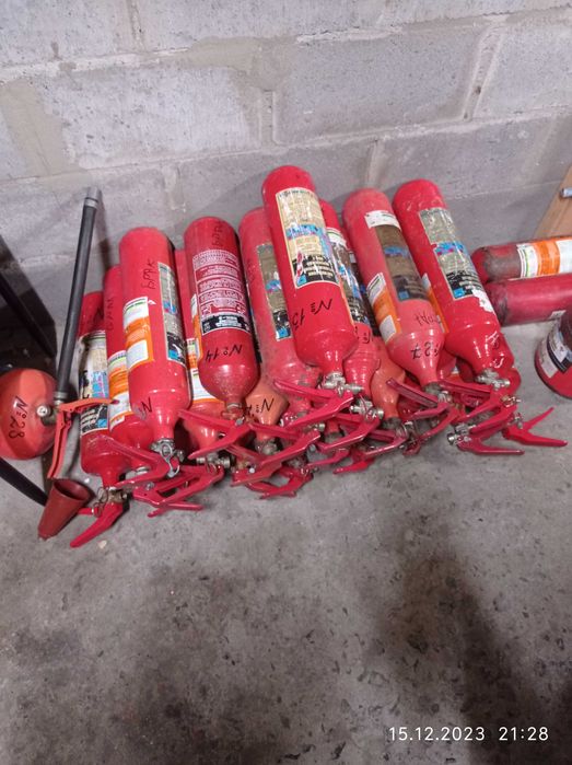 Прийму в дар Вогнегасники: Балони з під фреону:Пропанові балони