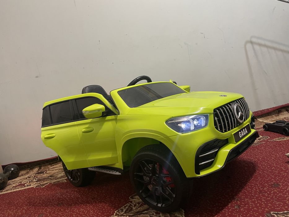 Детская электромобиль в отличном состоянии