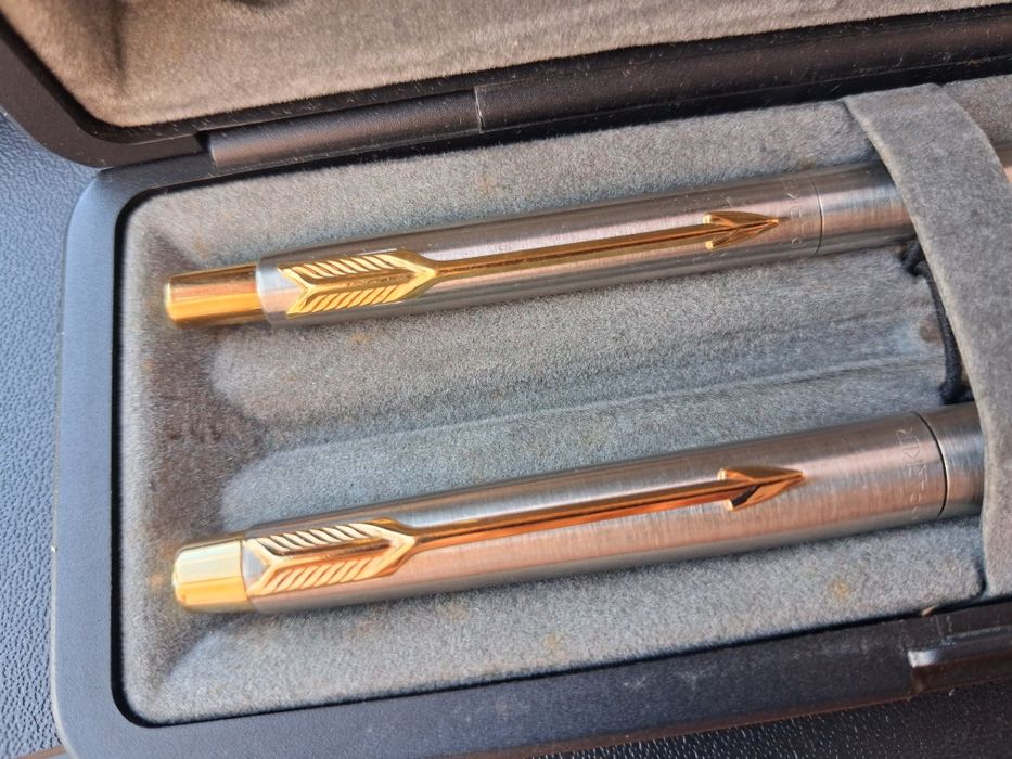 Canetas Parker Classic aço e ouro