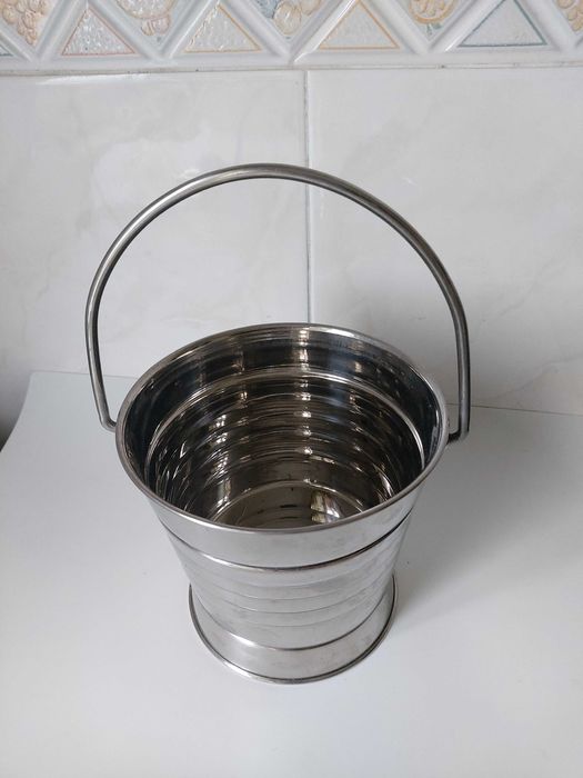 Balde de gelo em alumínio