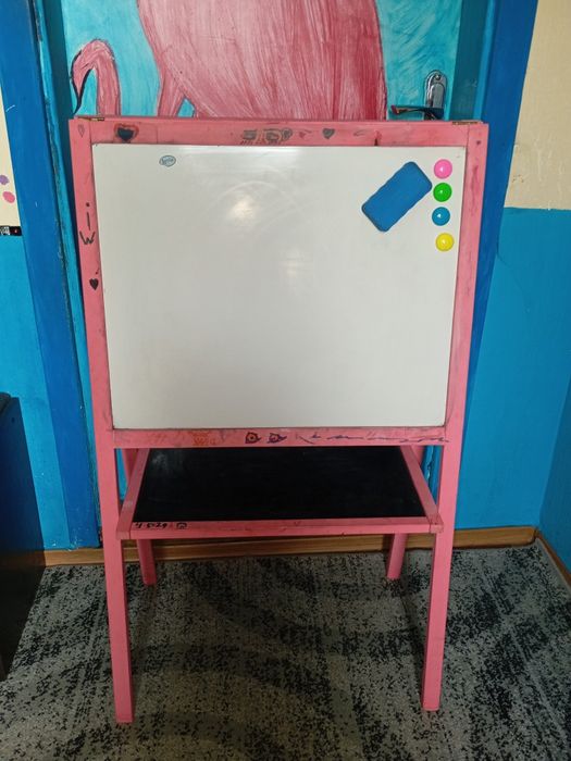 Продам детский мольберт для рисования,доска для рисования