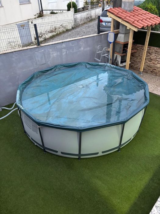Piscina como nova Bestway
