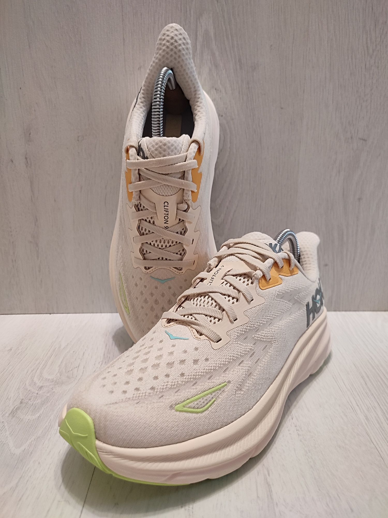Hoka Clifton 9 40.5-25.5 см: 2 399 грн. - Кроссовки для бега Ровно на Olx