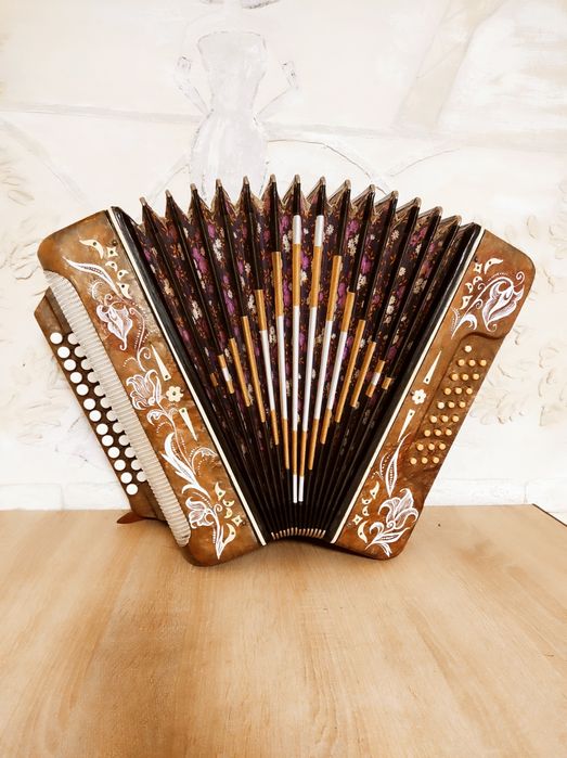 Продам гармонь в гарному стані