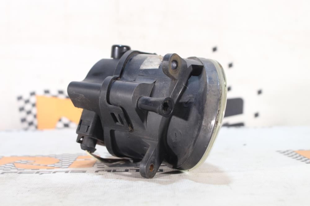Farol nevoeiro frente direito AUDI A6 (4F2, C6)