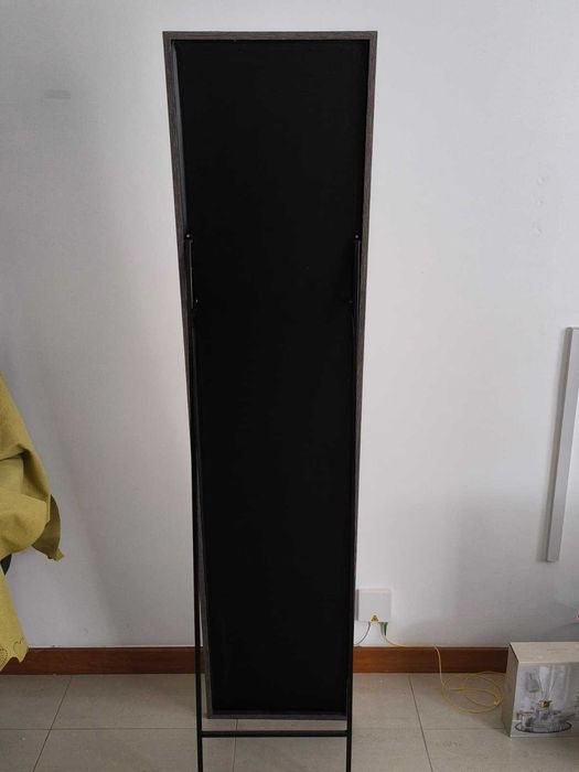 Espelho castanho com suporte 150cm
