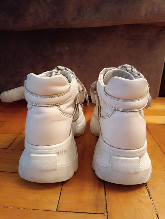 Кроссовки демисезонные 37р.