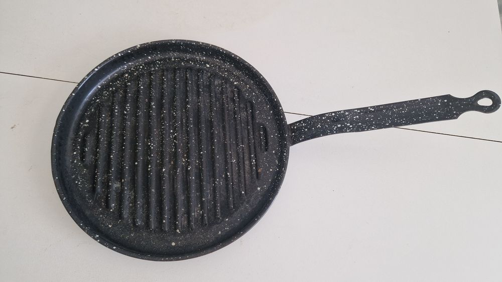 Frigideira / grelhador preto