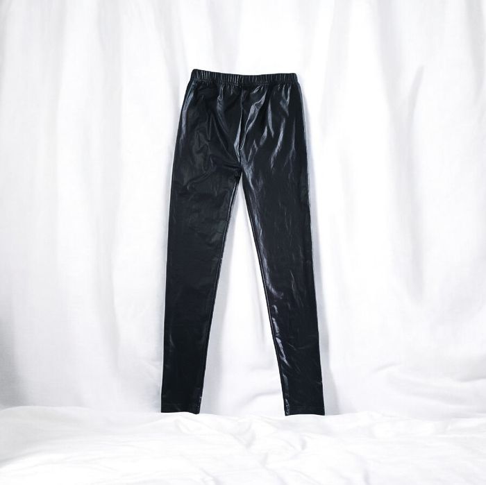 Legginsy czarne skórzane M spodnie elastyczne woskowane ekoskóra