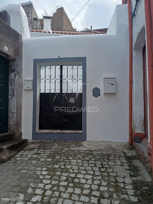 Prédio com dois T1 Remodelado — Sé E São Lourenço, Portalegre