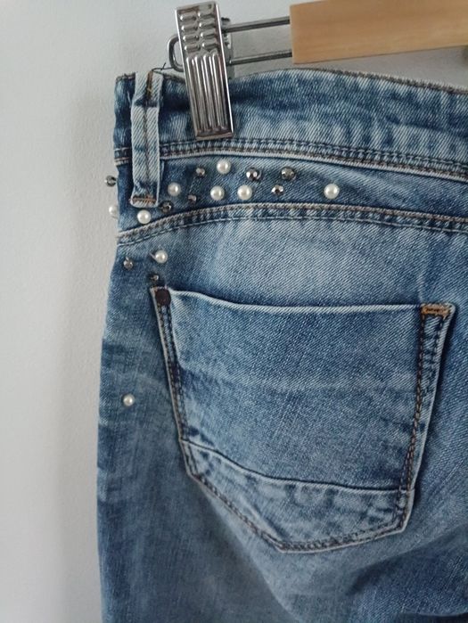 Jeansy Reserved r. M