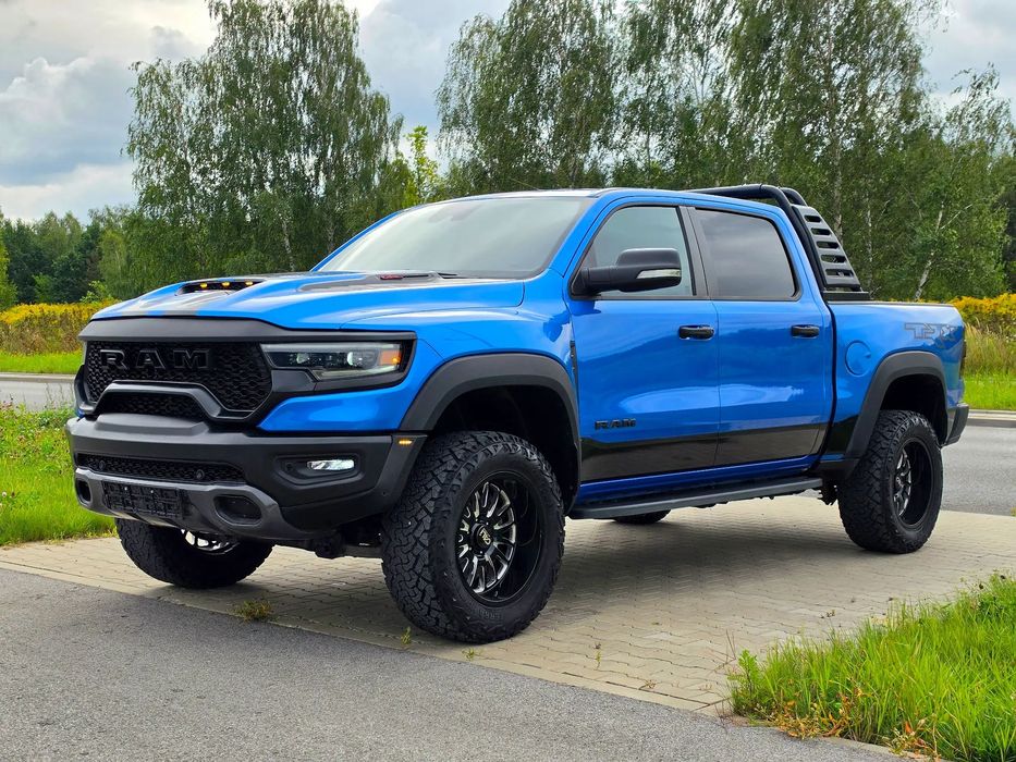 Dodge RAM TRX body kit Aktywny wydech 5.7 4x4