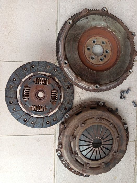 Щепленя в зборі ,диск/корзина/маховик Peugeot EP 3 EP6