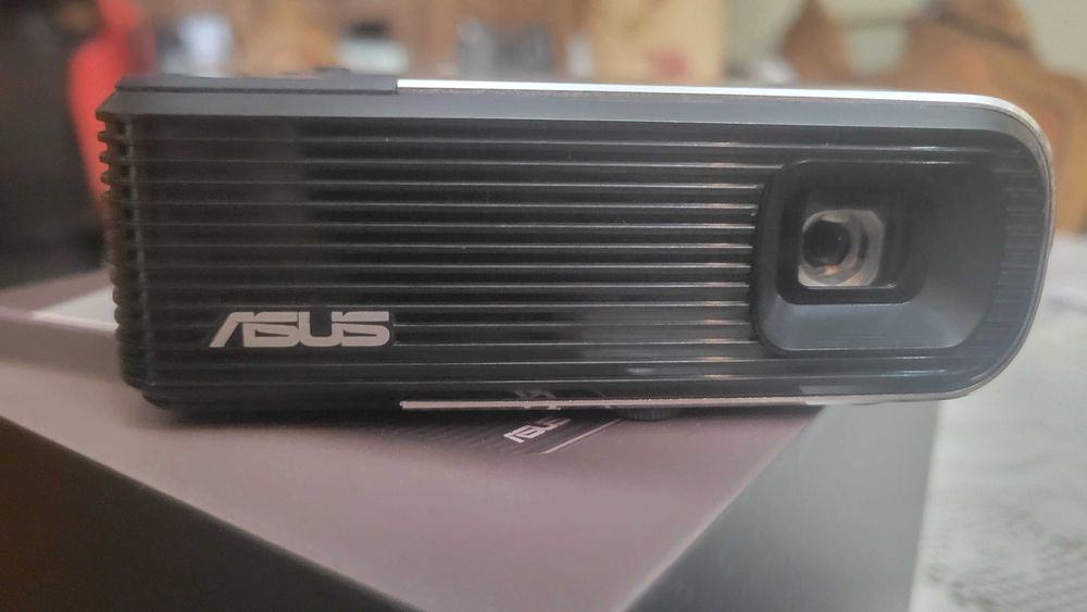 Projetor ASUS ZenBeam E2