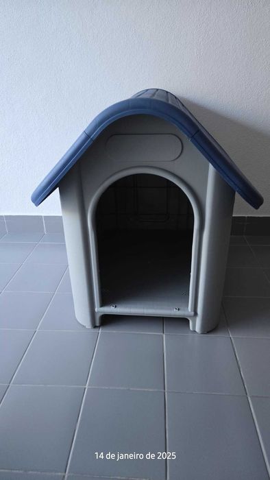 Casota de plástico para cão