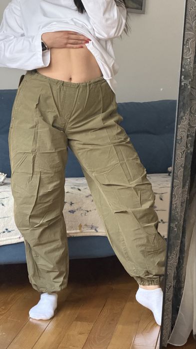 Штани карго жіночі pull&bear хакі