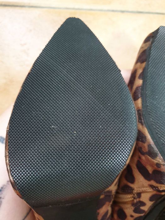 Botins Animal Print Salto Alto