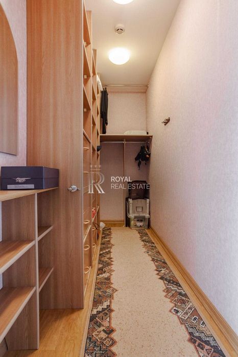 Продаж Квартира 5кім. 325м2 вул. Софіївська Дворівнева Газ Метро