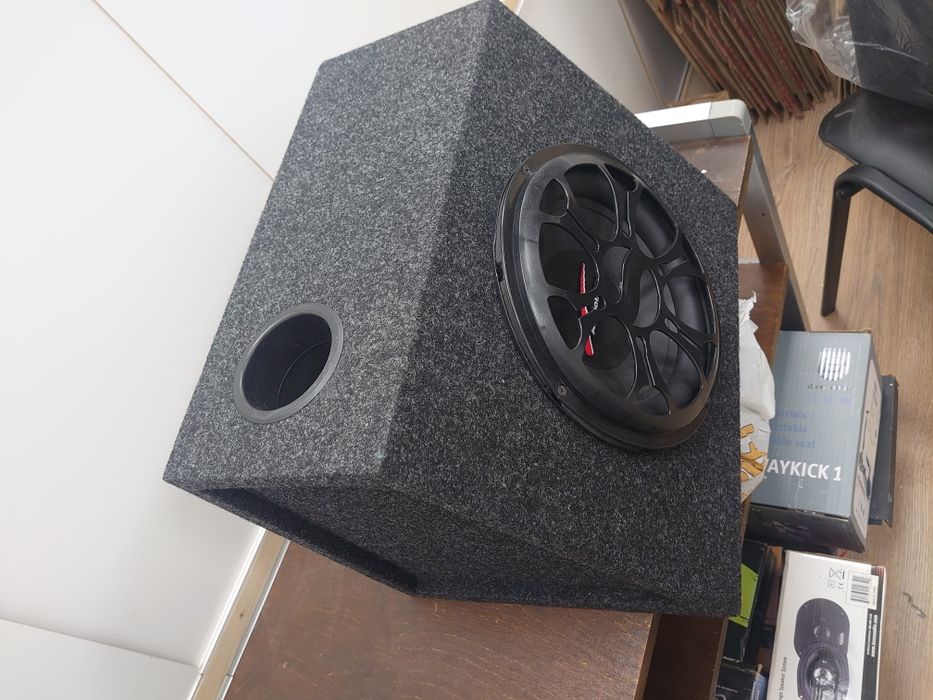 Сабвуфер автомобильный 10" в корпусе ФИ.