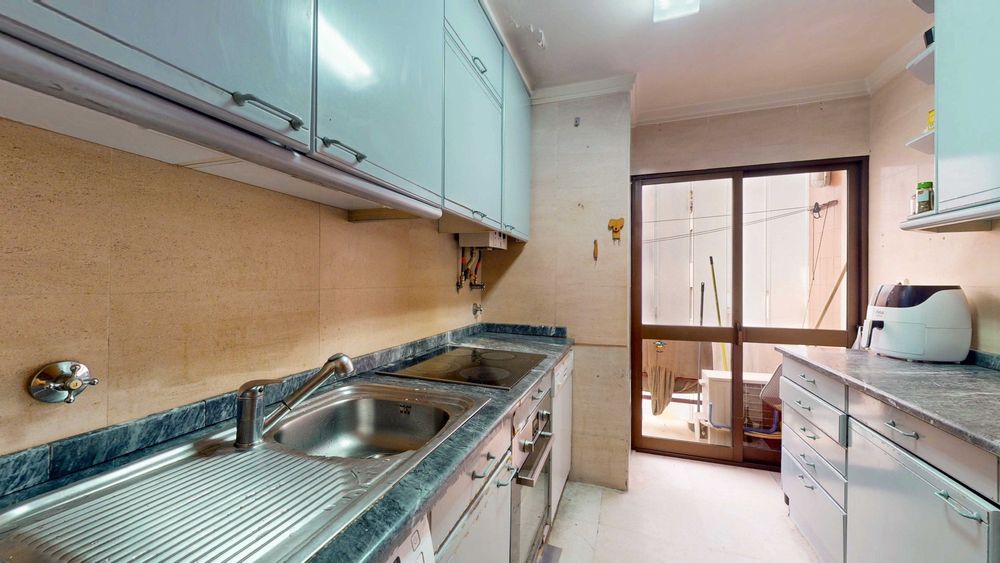 Arrendamento de apartamento t2 na Rua Marques da Silva, 41