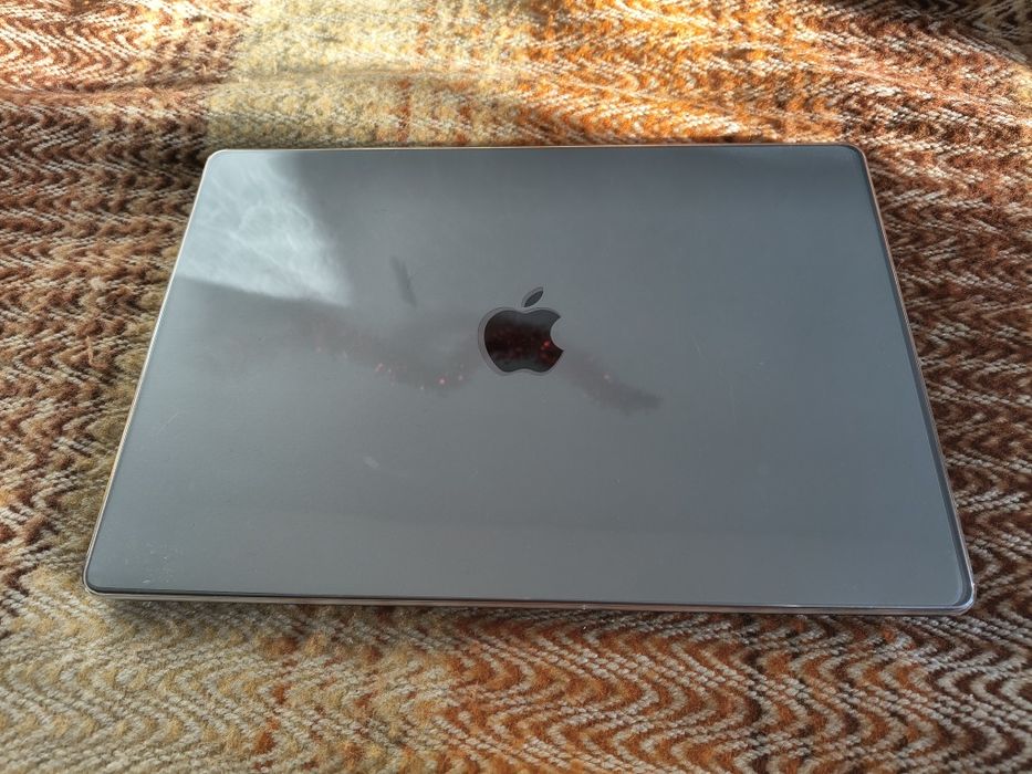 Macbook Pro, M1 Pro, 16", 32 RAM, 512 Gb SSD