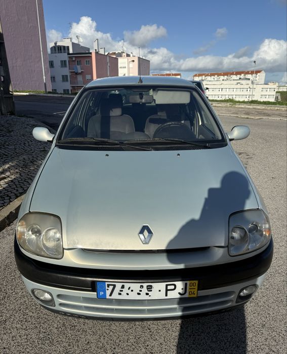 Renault clio (Impecavel)