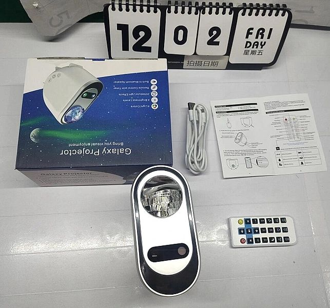 PROJEKTOR GWIAZD Dla Dzieci Lampka Nocna Rzutnik Led Laserowy Głośnik