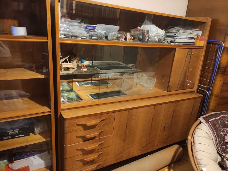 Шафа сервант з натурального дерева