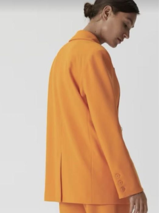 Піджак жіночий стильний