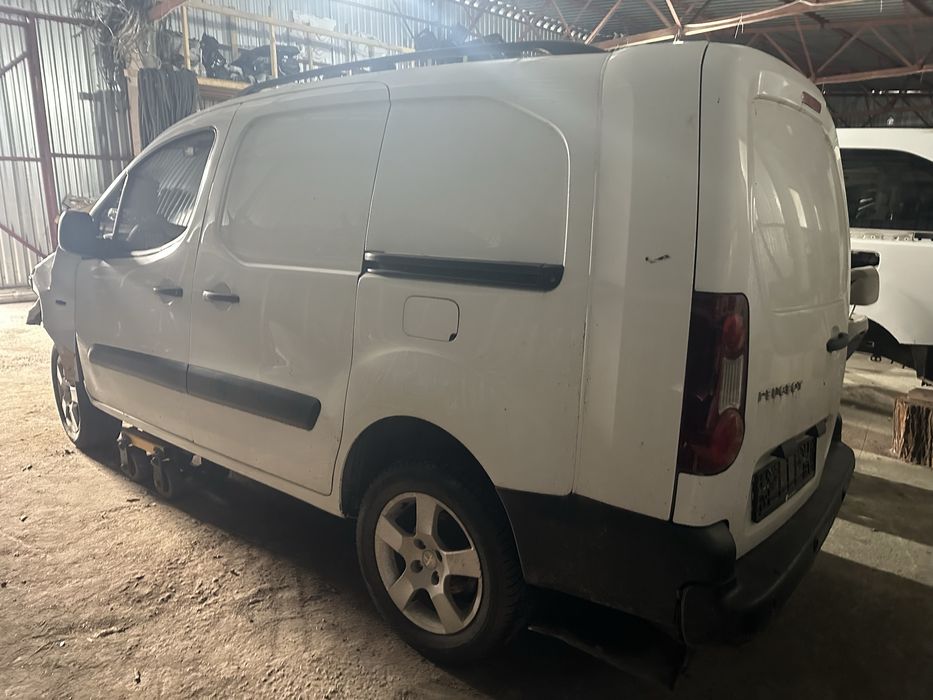 Бочина боковина кузов Сітроен Берлінго Пежо Партнер Б9 задня четверть