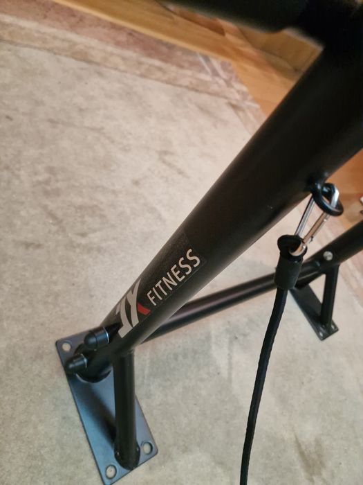 Barra de Elevações de Musculação de Parede (Pull-Up)