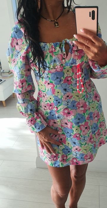 Sukienka kwiaty zamek dekolt taliowana kobieca