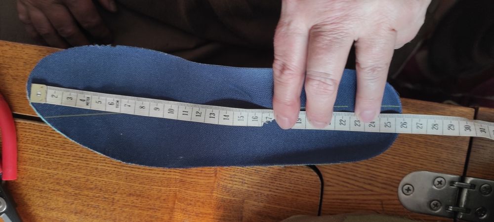 Продам кросівки Ecco