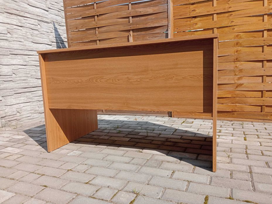 Biurko, stolik pod koputer