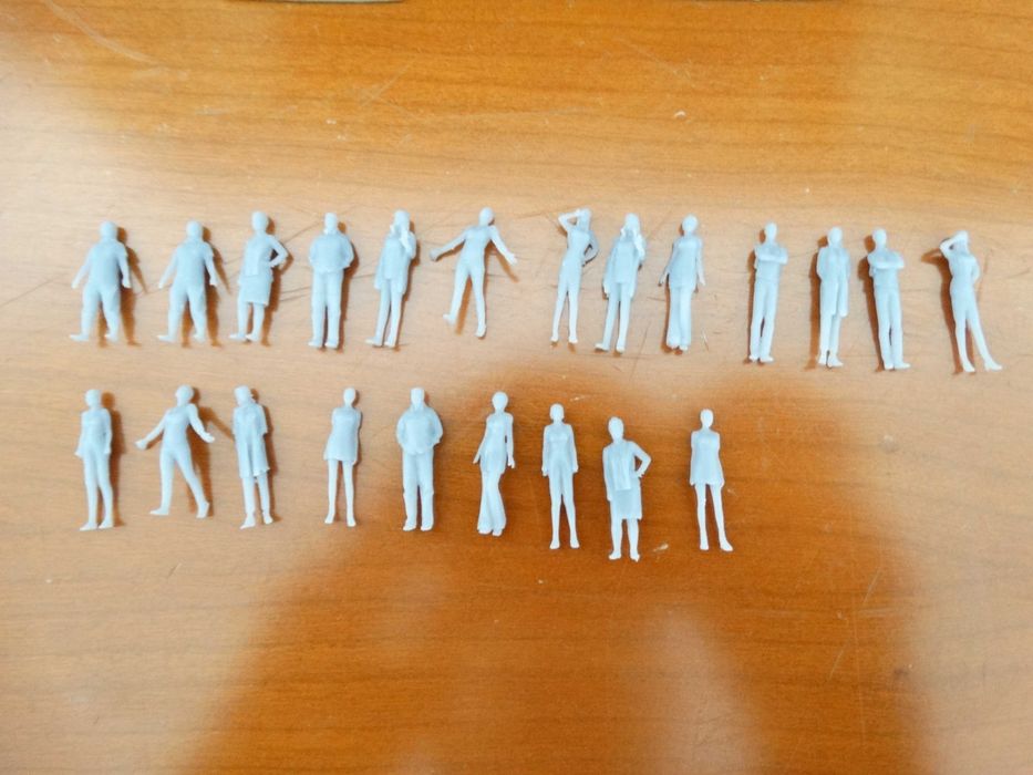 Estação de comboios HO com figuras