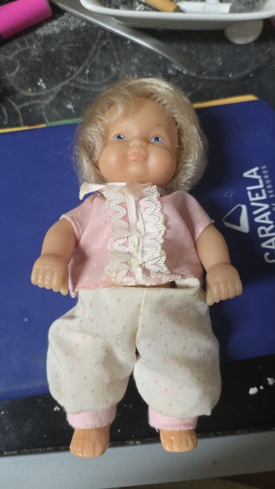 Boneca barriguitas articulada