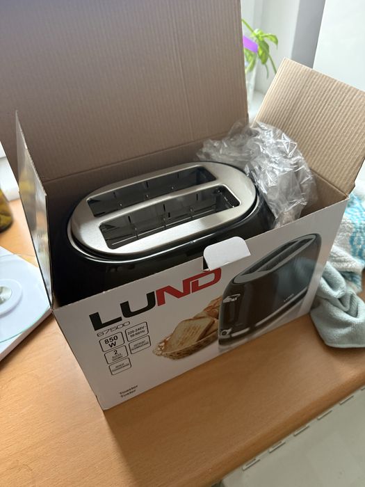 Nieużywany toster Lund 850w