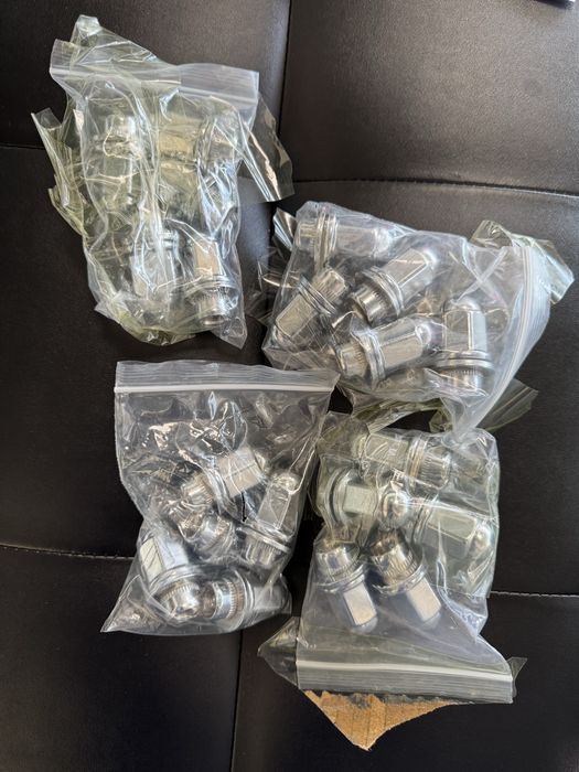 Гайки для колес Тайота