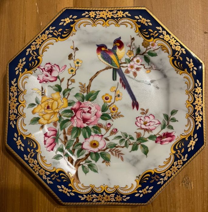 Prato japonês de porcelana