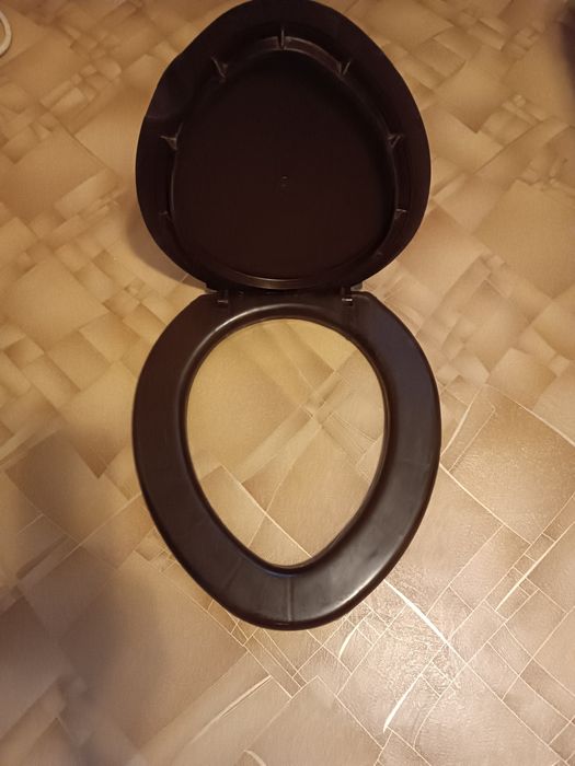 Продам сиденье с крышкой для унитаза, новое