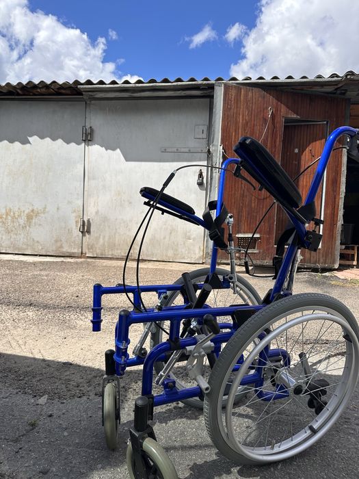 Коляска инвалидная