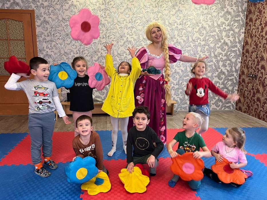 Свято Венсдей, аніматори Київ, Румі (хантерси)і, Майнкрафт, Принцеси, Супергерої