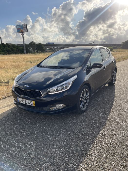 Kia Ceed 1.6 CRDi Dream Team Nacional | GPS | 2 Chaves