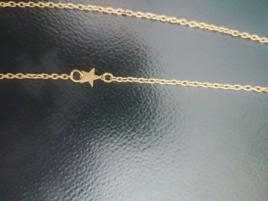 Fio dourado impecável